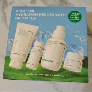 Innisfree Green Tea Hydration Heroes Set
